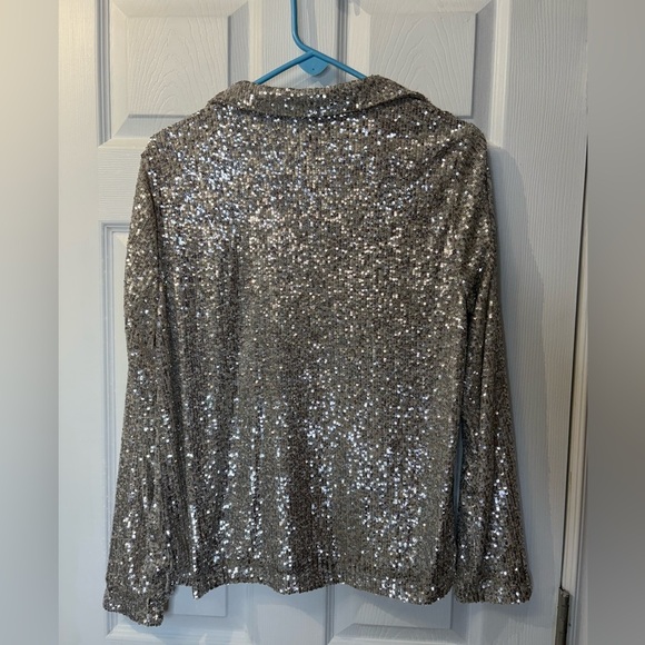 ⭐️ Cable & Gauge Silver Sequin Blazer- size Large - Picture 6 of 7